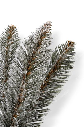Künstlicher Weihnachtsbaum Kristallfichte, der Zweig ist leicht mit Schnee bedeckt