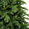 Detailná fotka vianočného stromčeka. Obvod stromčeka je tvorený vetvičkami s 3D ihličím a stred je zahustený klasickým PVC ihličím.