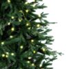 Detail 3D stromčeka tmavo zelenej farby. Vetvičky stromčeka sú osvetlené LED svetielkami prichytenými na vetvičkách stromčeka.