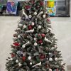 Künstlicher Weihnachtsbaum Kristallfichte 220cm Weihnachtsbaum mit roten und weißen Ornamenten geschmückt