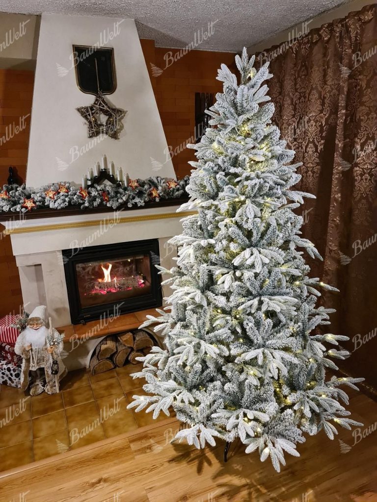 Künstlicher Weihnachtsbaum 3D Sibirische Tanne mit LED-Beleuchtung