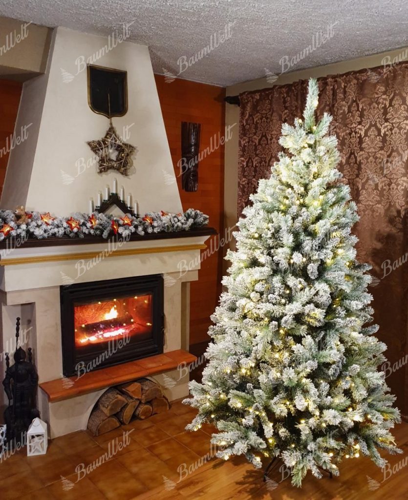 Künstlicher Weihnachtsbaum Weißkiefer mit LED-Beleuchtung