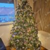 Künstlicher Weihnachtsbaum 3D Fichte Exklusiv 210cm, ist mit rosa Dekorationen verziert