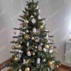 Künstlicher Weihnachtsbaum 3D Fichte Exklusiv mit LED-Beleuchtung 180cm LED300, ist mit weißen und goldenen Verzierungen geschmückt