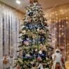 Künstlicher Weihnachtsbaum 3D Fichte Exklusiv mit LED-Beleuchtung 270cm LED800, ist mit rosa Verzierungen geschmückt