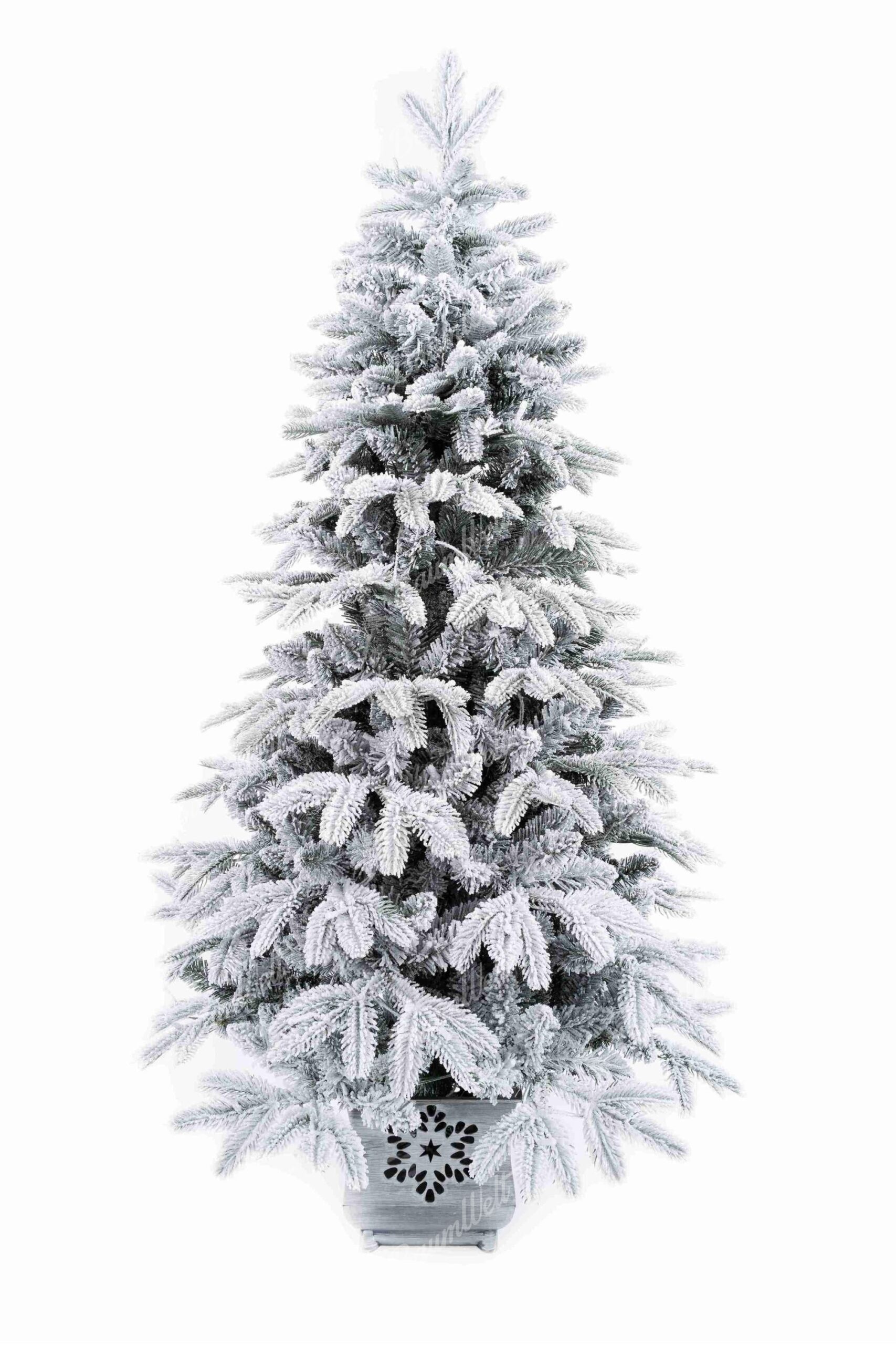 Künstlicher Weihnachtsbaum Alaska-Fichte im Topf hat dick schneebedeckte Zweige und steht in einem schönen Topf