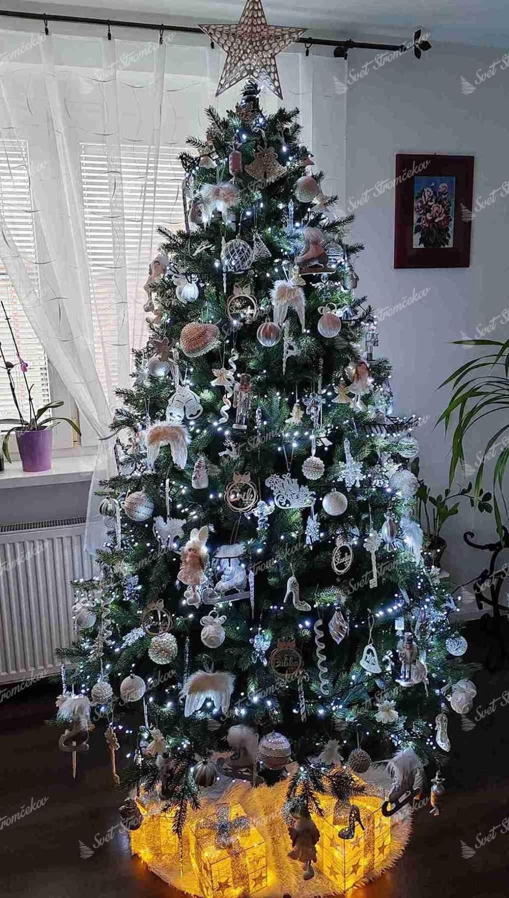 Künstlicher Weihnachtsbaum 3D Robuste Fichte 210cm