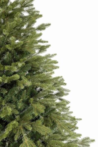 Detail des Weihnachtsbaums 3D Apenninische Fichte auf Stamm Das Nadelwerk wirkt täuschend echt und hat eine frische hellgrüne Farbe