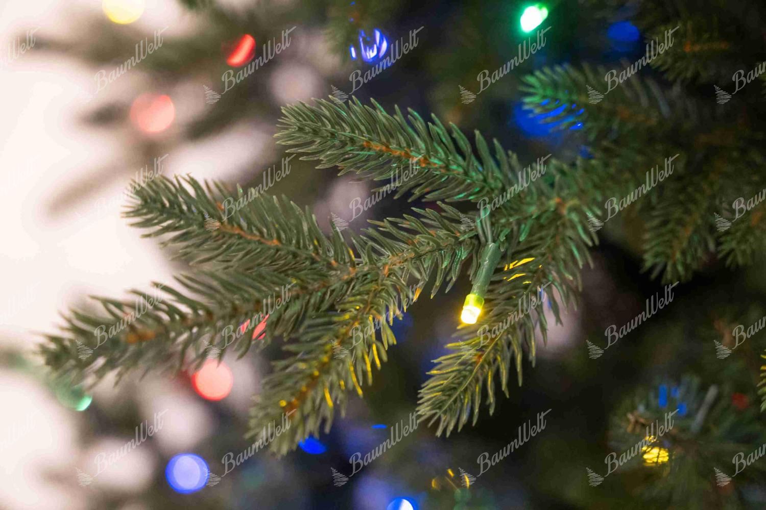 Künstlicher Weihnachtsbaum 3D Estnische Fichte 210cm LED400